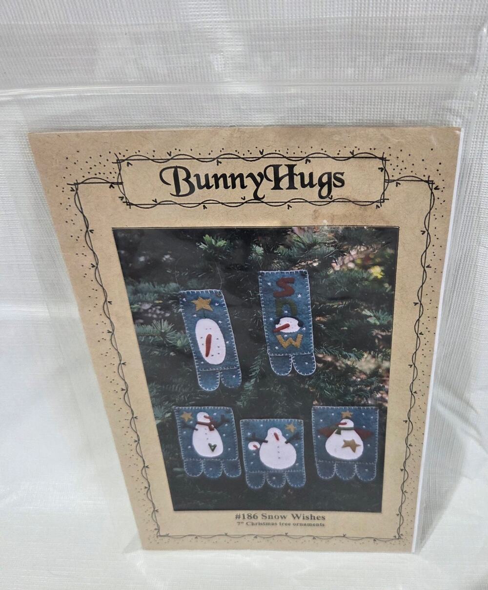 Bunny Hugs-Snow Wishes #186-7" Christmas Ornament Embroidery Pattern- New